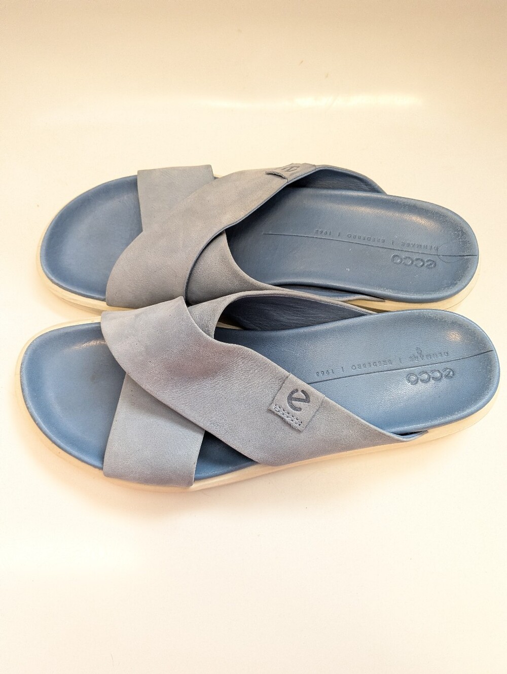 ECCO Blue Suede Cross‑Strap Slide Sandals